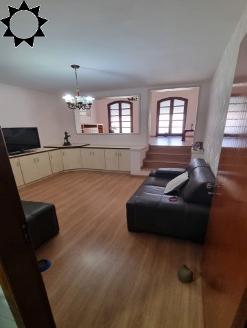 Casa à venda com 2 quartos, 148m² - Foto 1