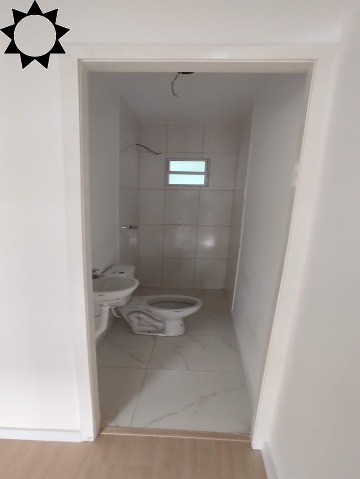 Casa à venda com 2 quartos, 60m² - Foto 9