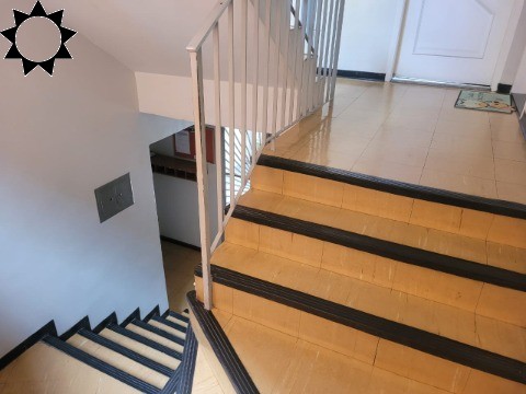 Apartamento à venda com 2 quartos, 68m² - Foto 2