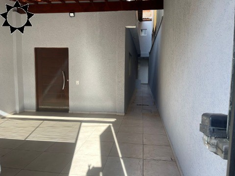 Casa à venda com 3 quartos, 125m² - Foto 2