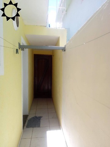 Casa à venda com 3 quartos, 99m² - Foto 2