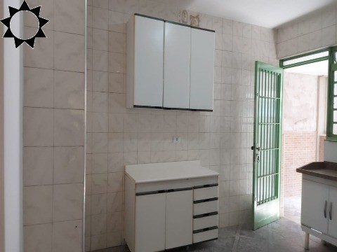 Casa à venda com 5 quartos, 168m² - Foto 7