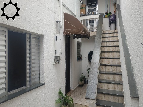 Casa à venda com 3 quartos, 164m² - Foto 1