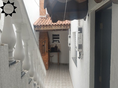 Casa à venda com 3 quartos, 164m² - Foto 2