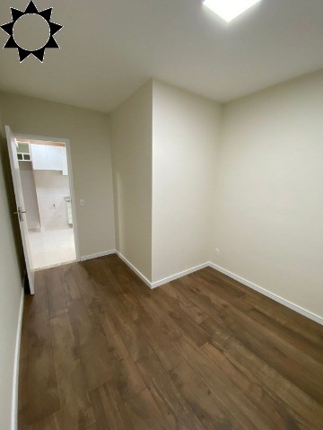 Apartamento à venda com 1 quarto, 33m² - Foto 2