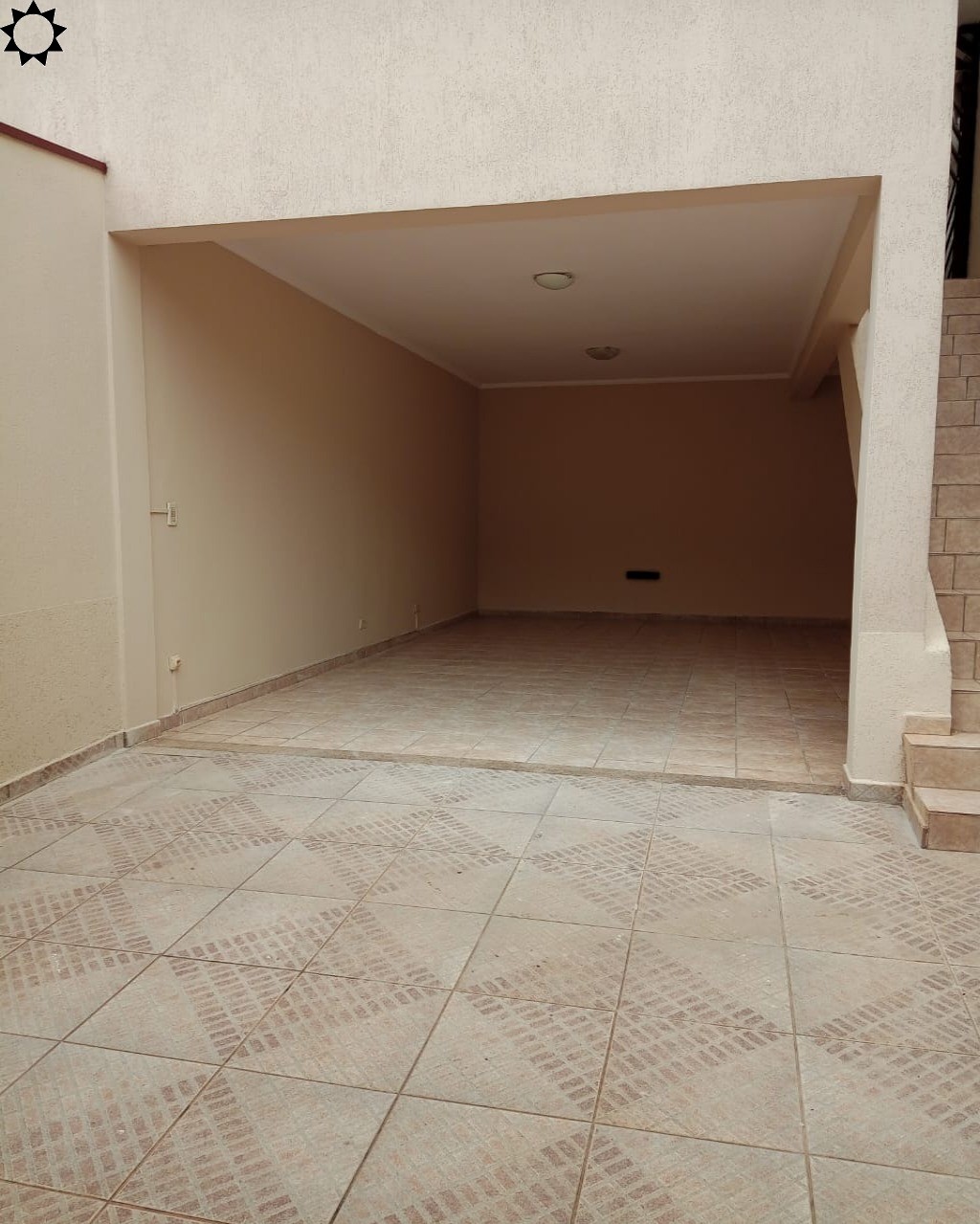 Casa para alugar com 3 quartos, 180m² - Foto 2