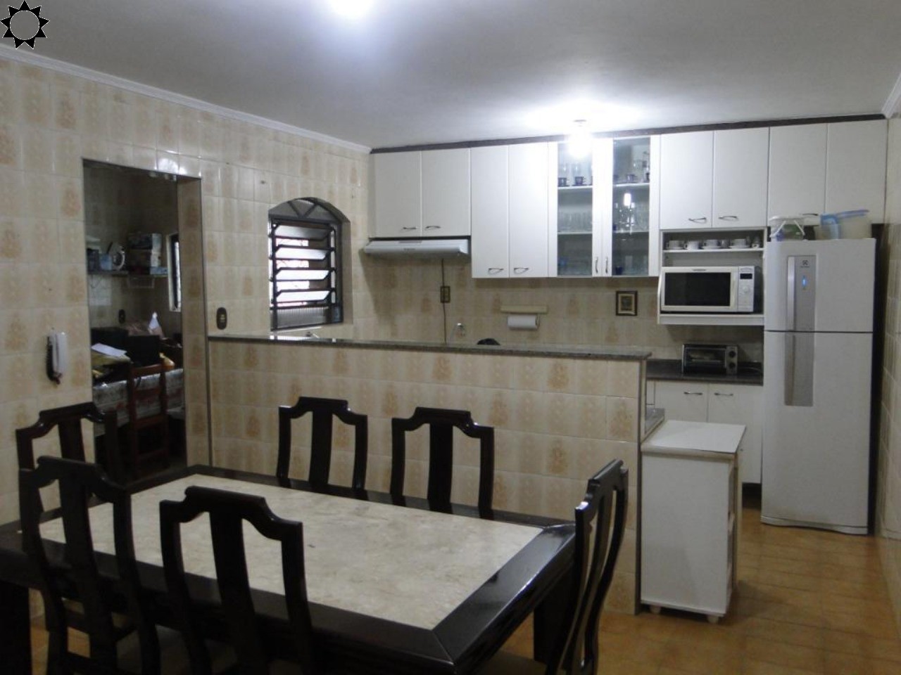 Casa à venda com 3 quartos, 280m² - Foto 2