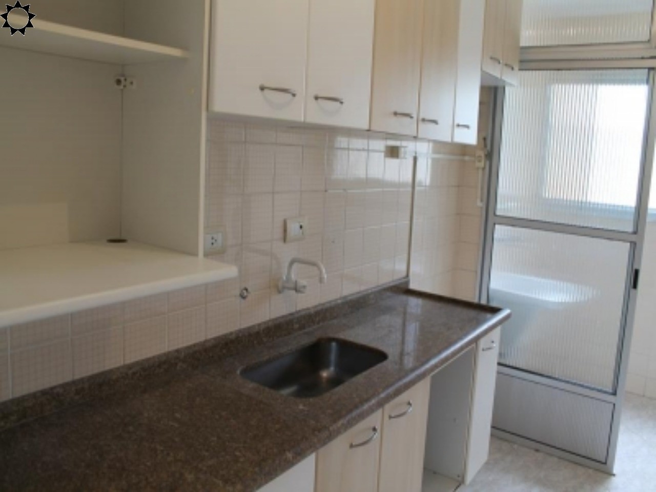 Apartamento à venda com 2 quartos, 65m² - Foto 4