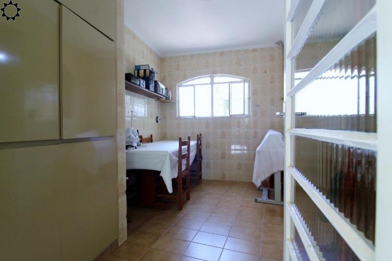 Casa à venda com 3 quartos, 280m² - Foto 9