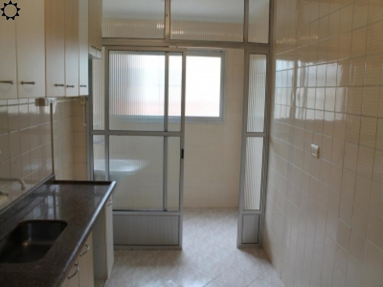 Apartamento à venda com 2 quartos, 65m² - Foto 2