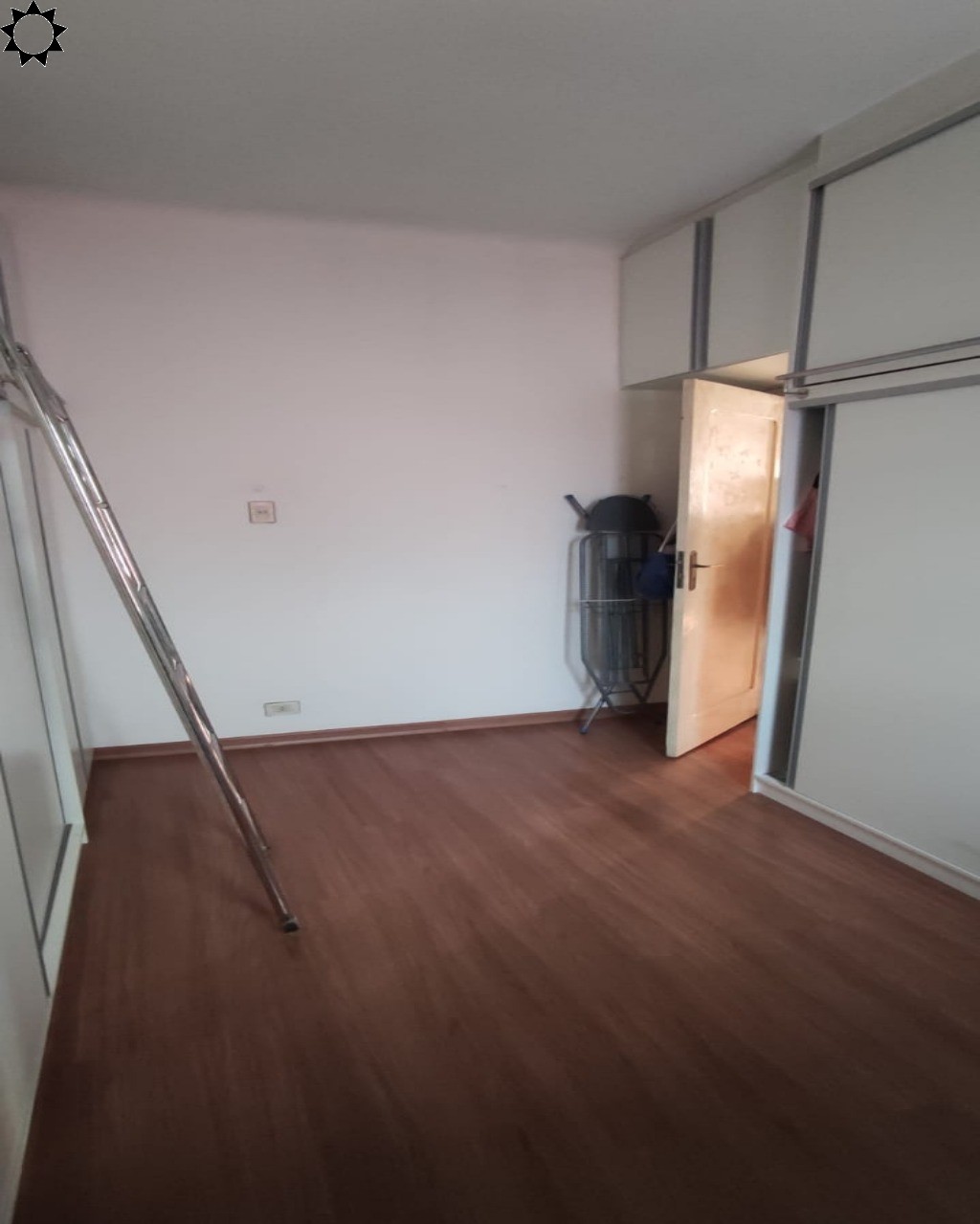 Casa à venda com 2 quartos, 300m² - Foto 26