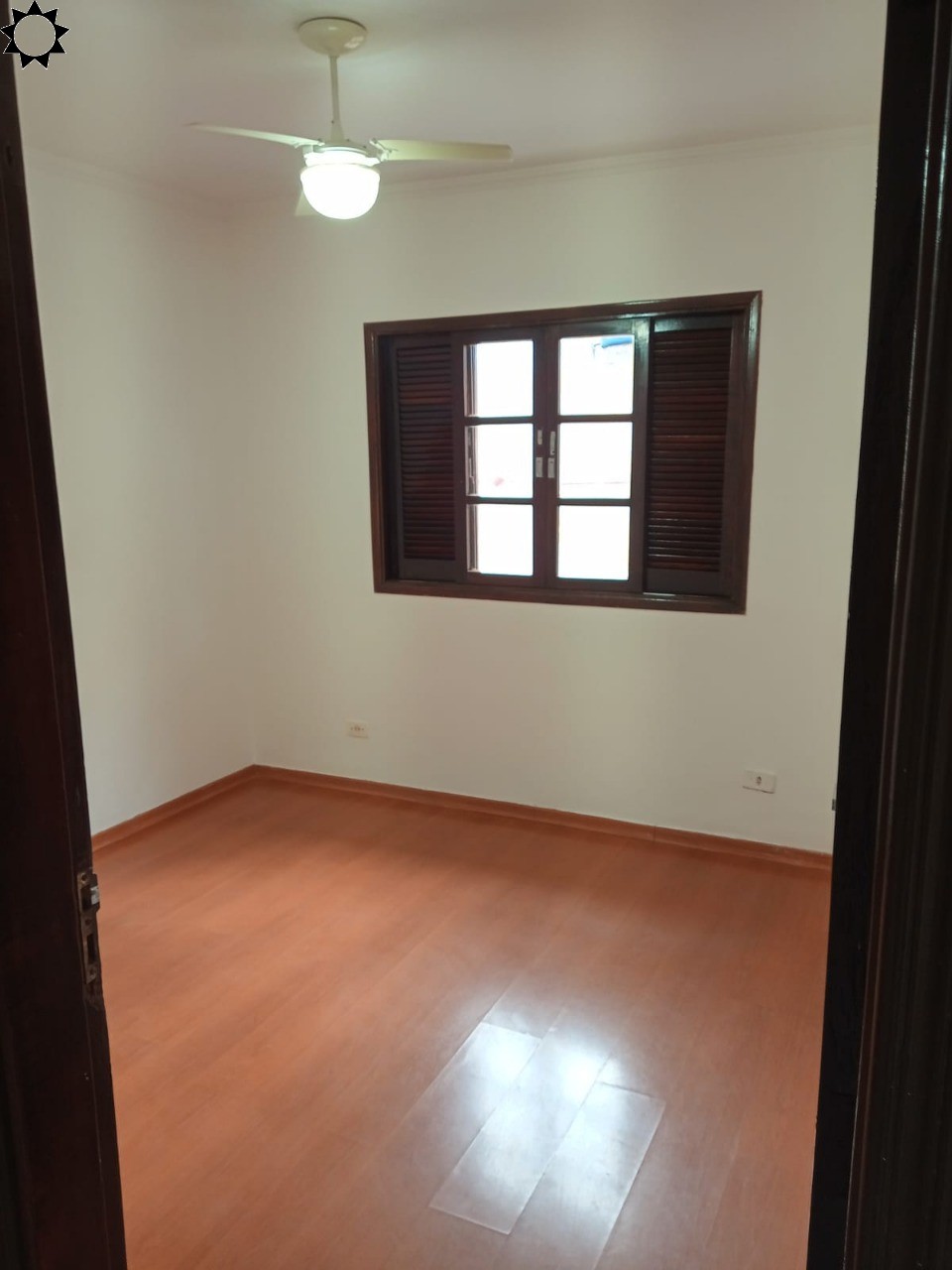 Casa para alugar com 2 quartos, 90m² - Foto 32