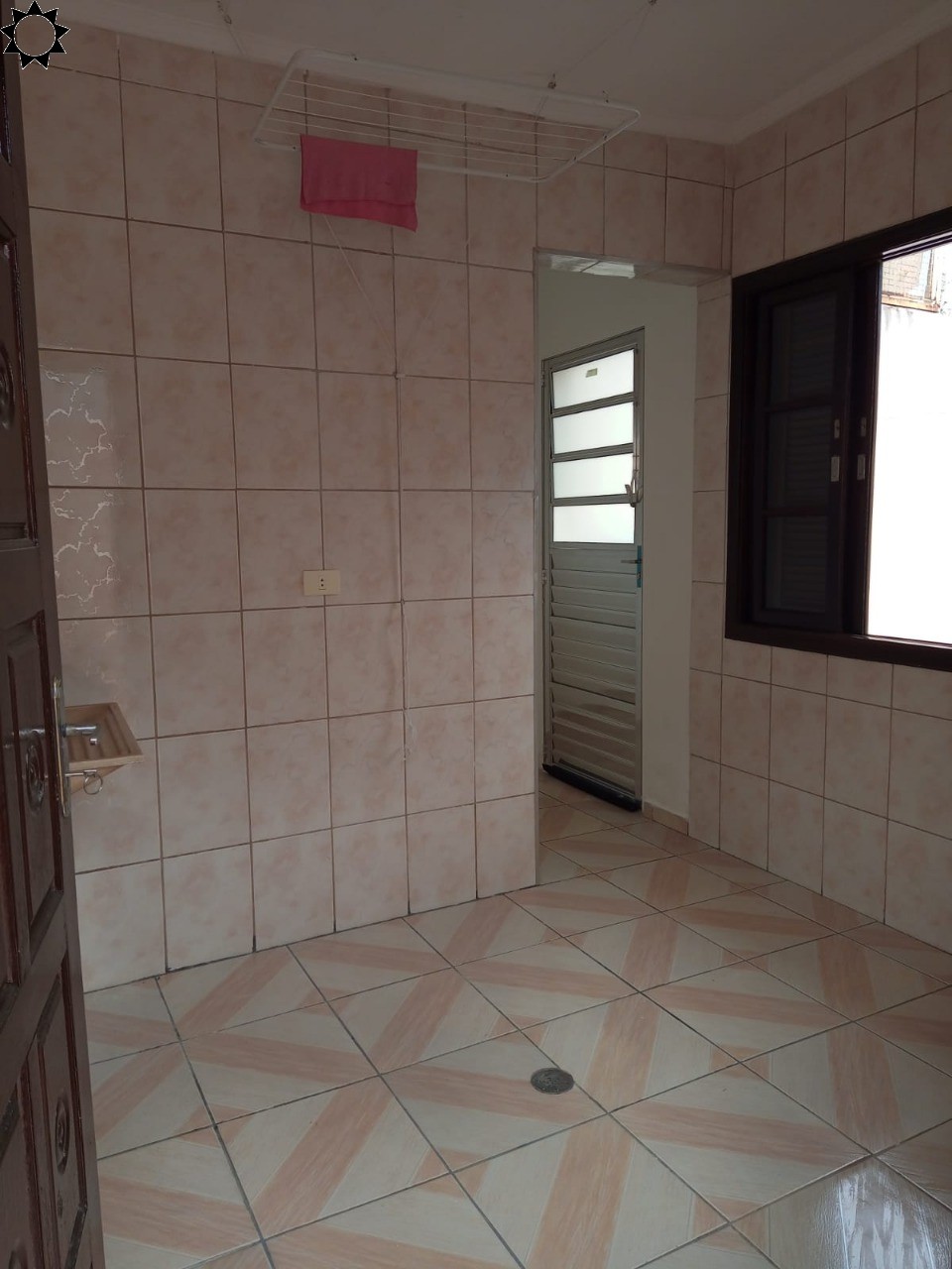 Casa para alugar com 2 quartos, 90m² - Foto 22