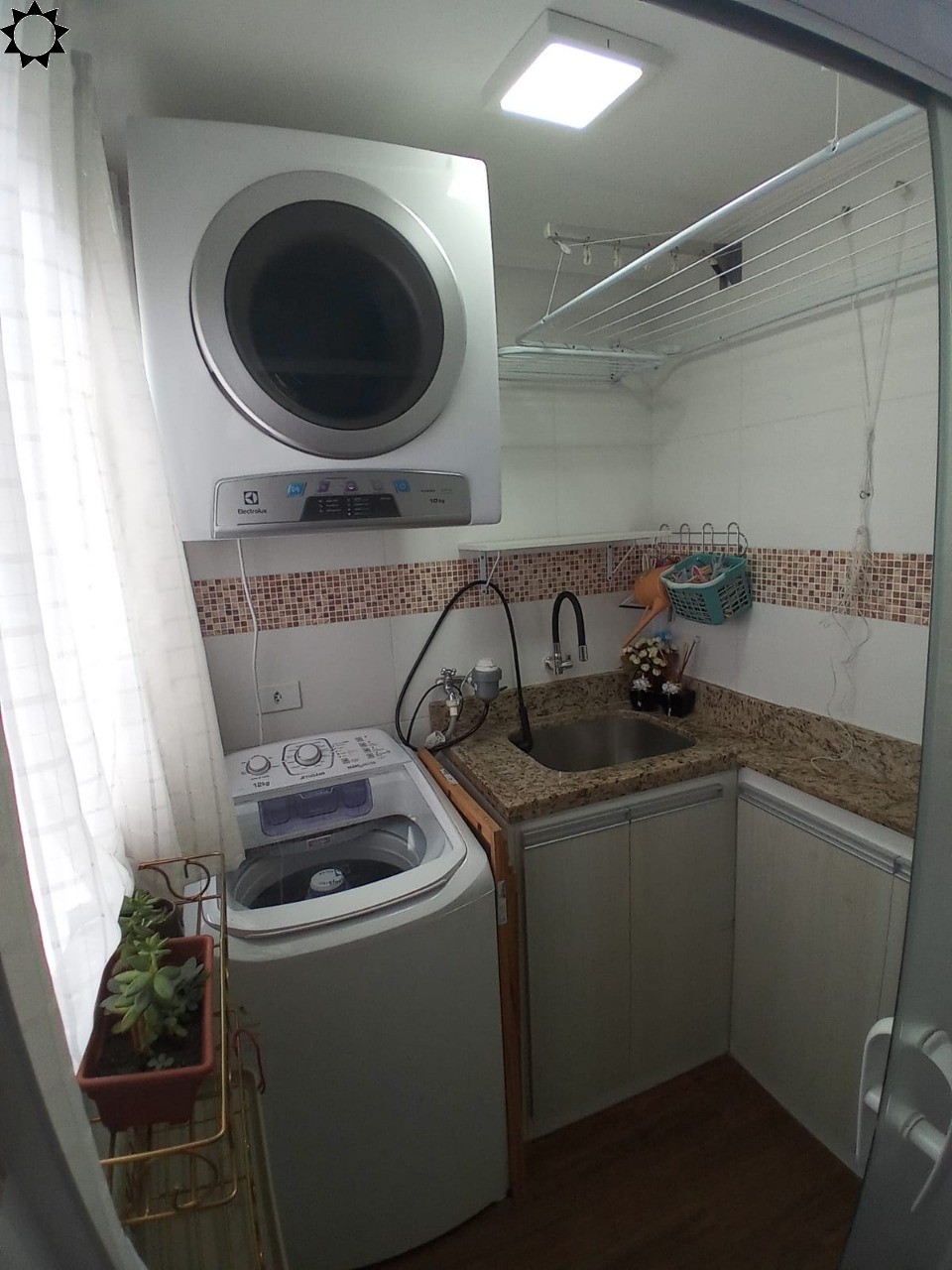 Apartamento à venda com 2 quartos, 63m² - Foto 2