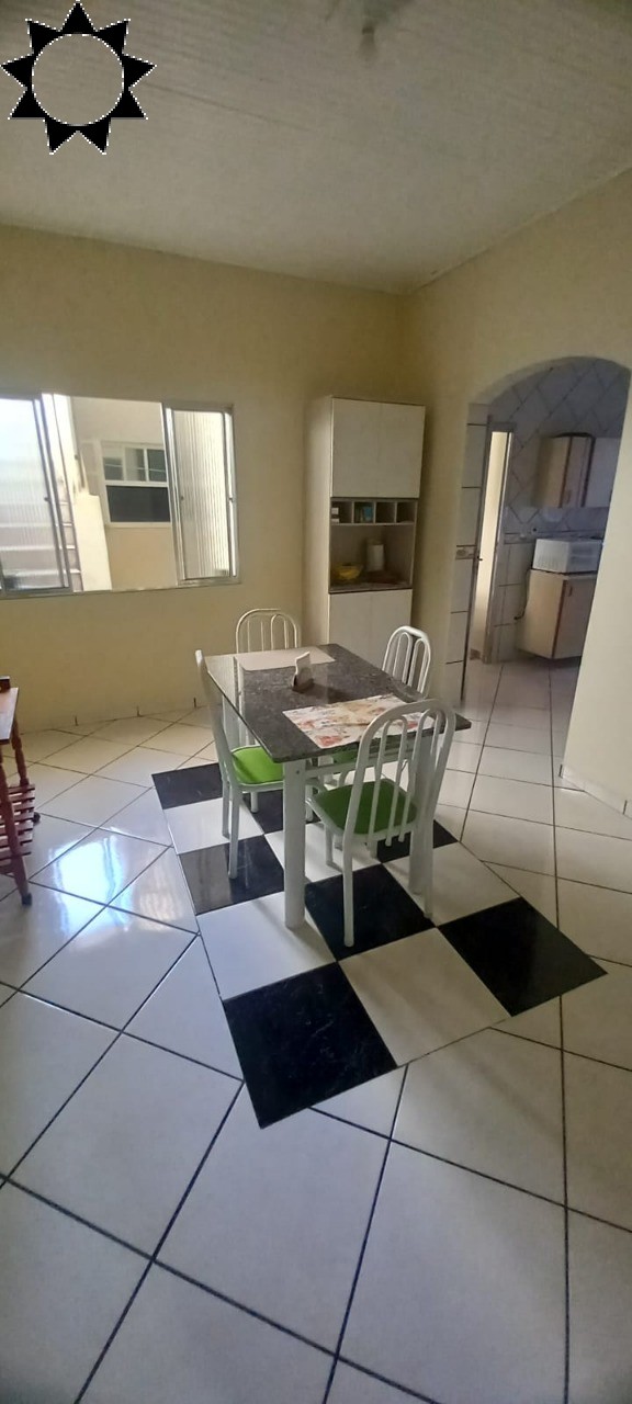 Casa à venda com 4 quartos, 140m² - Foto 1