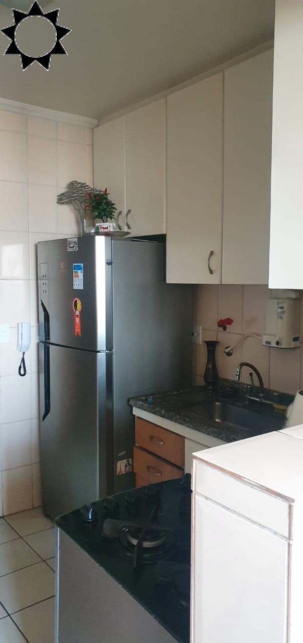 Apartamento à venda com 2 quartos, 80m² - Foto 2