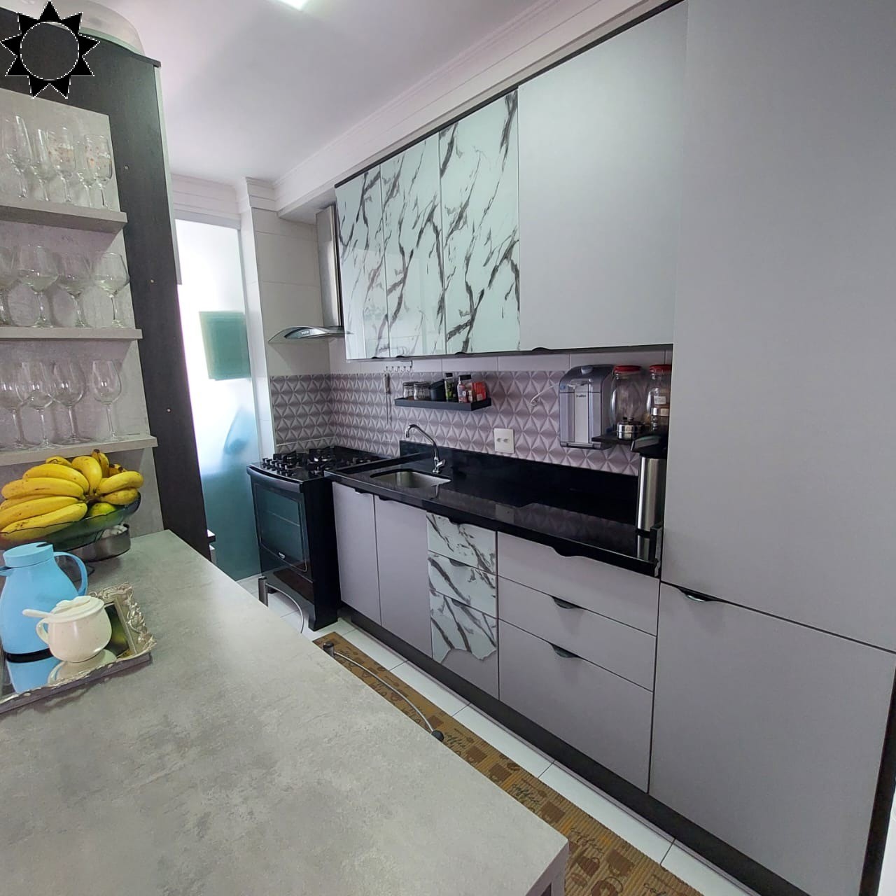 Apartamento à venda com 2 quartos, 76m² - Foto 2