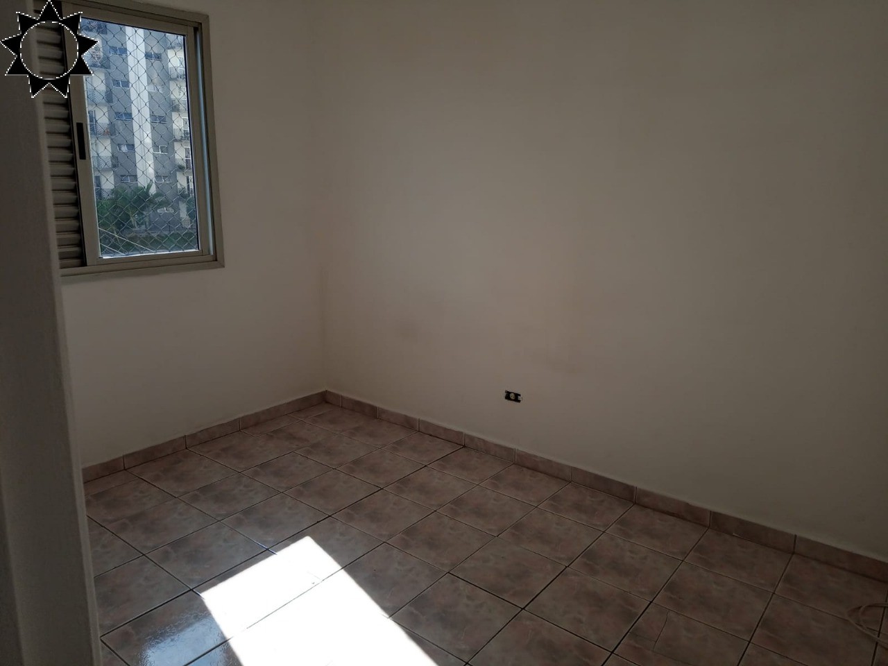 Apartamento à venda com 2 quartos, 60m² - Foto 4