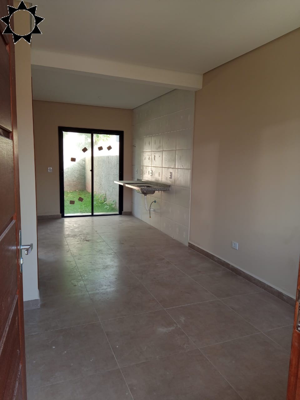 Casa à venda com 2 quartos, 67m² - Foto 25