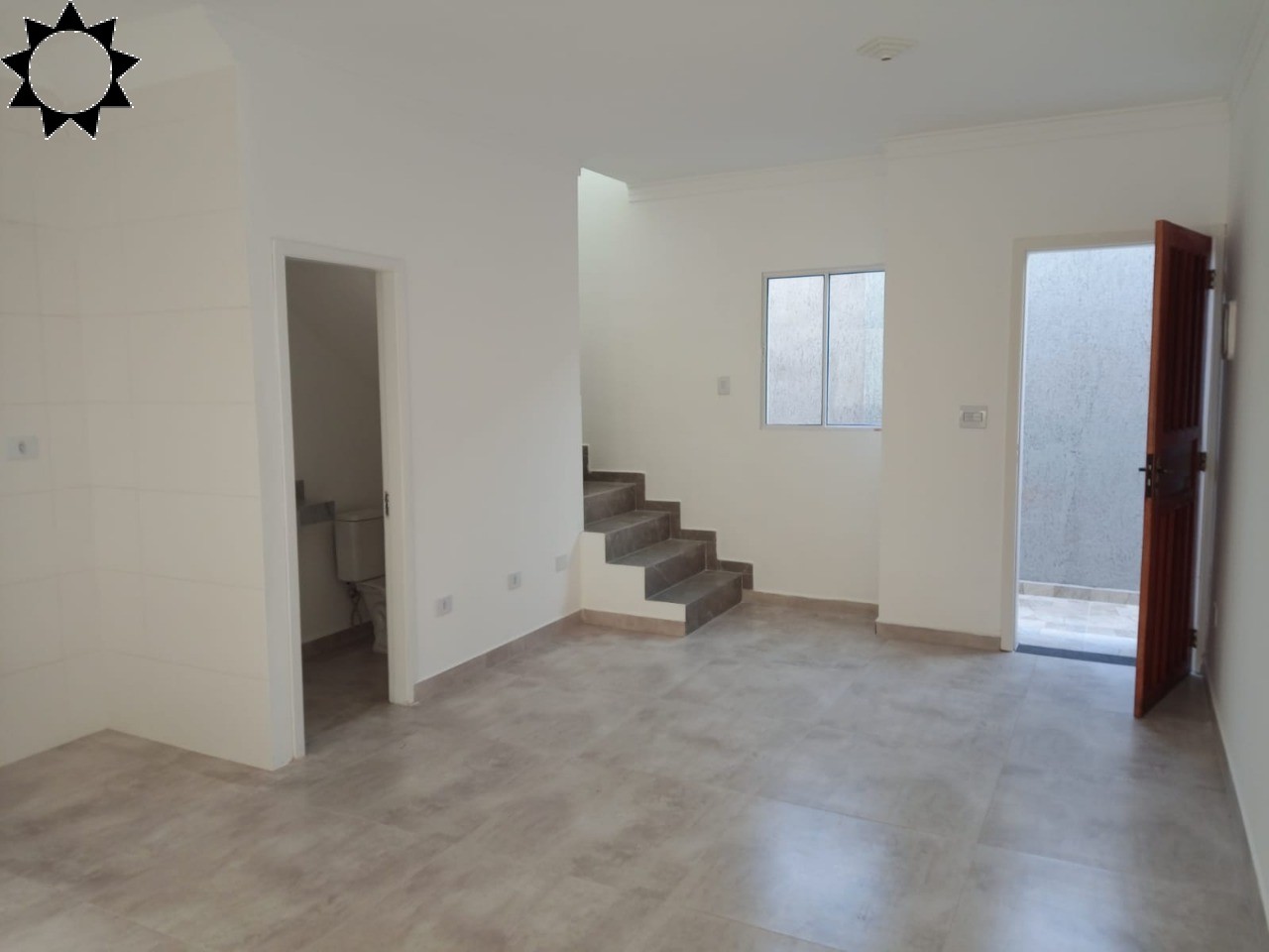 Casa à venda com 2 quartos, 67m² - Foto 3