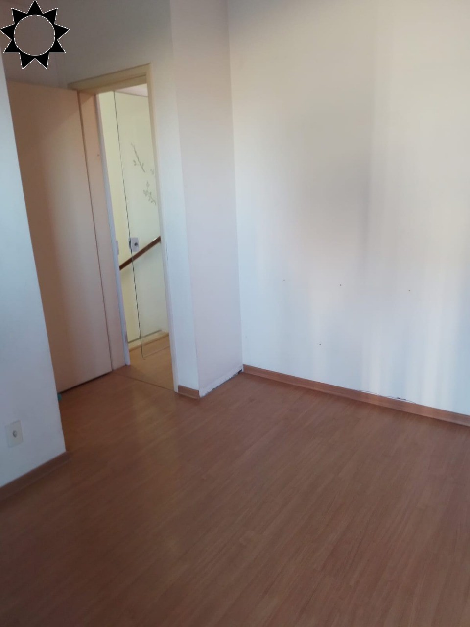 Casa à venda com 3 quartos, 120m² - Foto 2