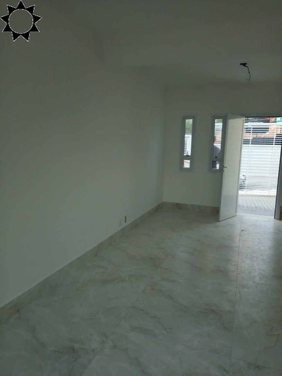 Casa à venda com 2 quartos, 64m² - Foto 5