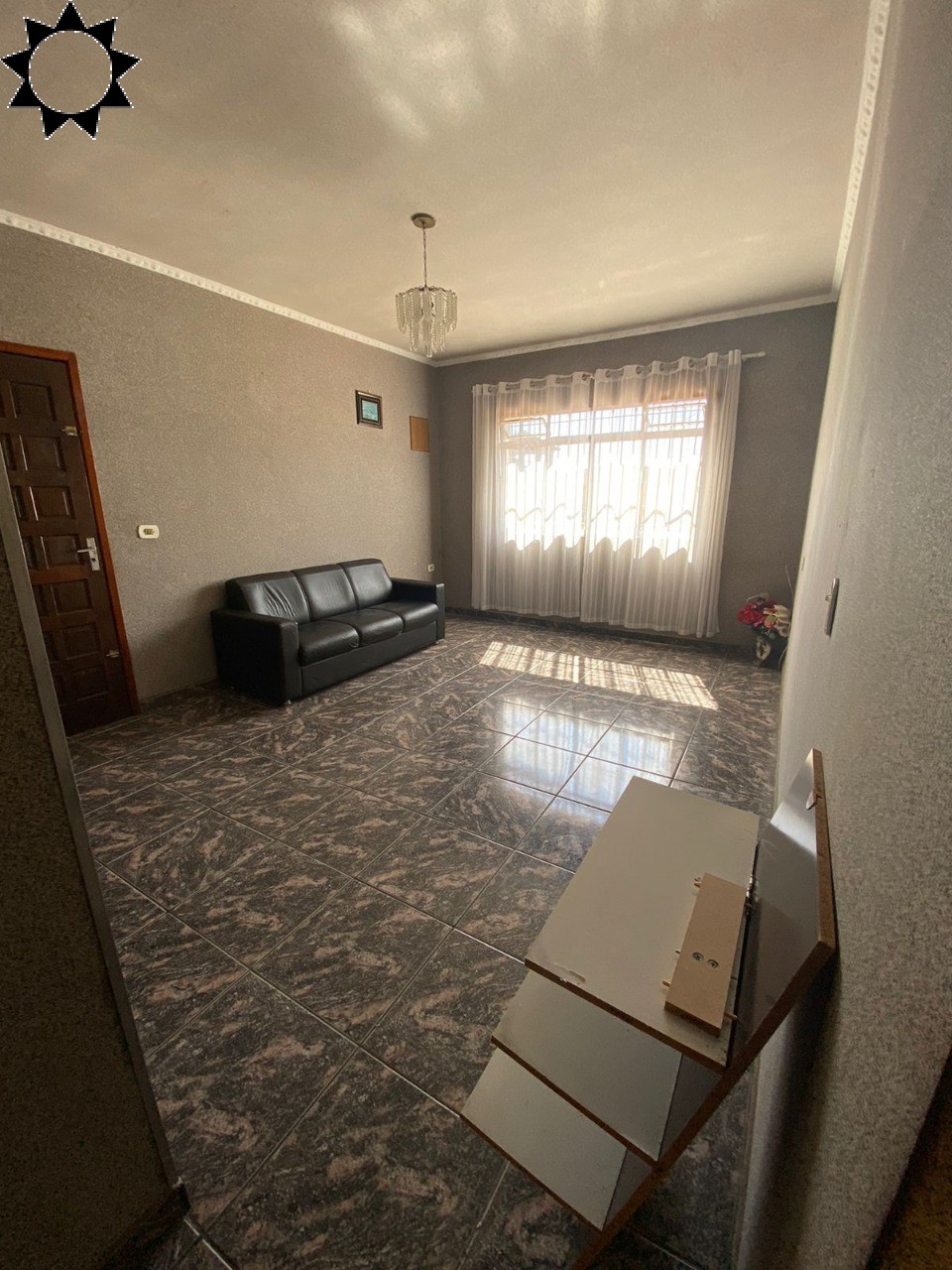 Casa à venda com 7 quartos, 177m² - Foto 1