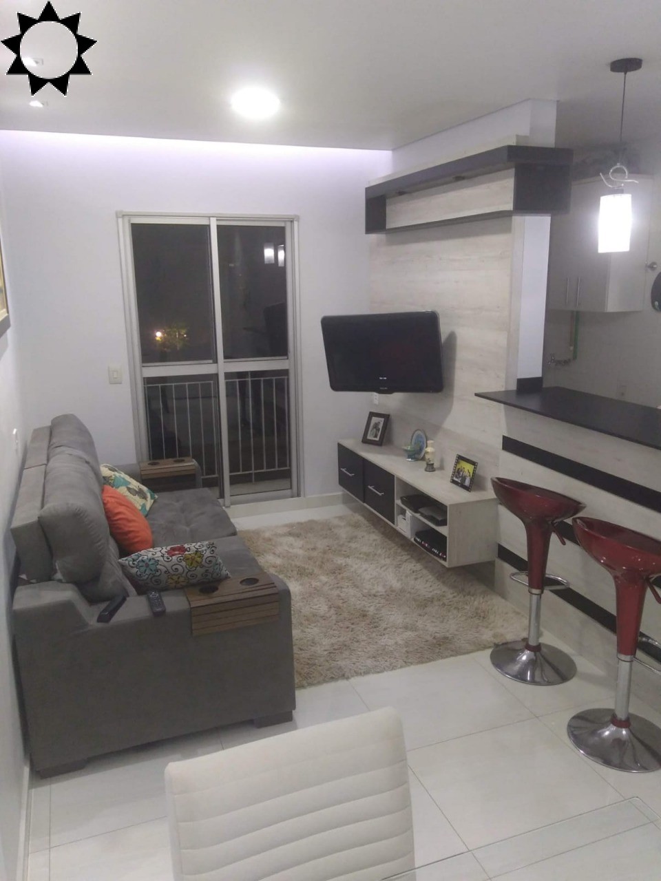 Apartamento à venda com 2 quartos, 56m² - Foto 1