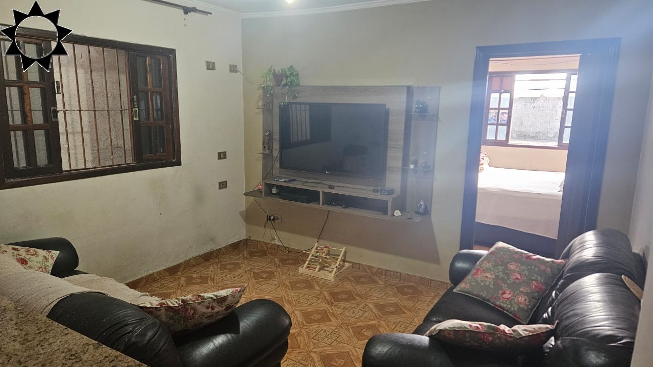 Casa à venda com 2 quartos, 111m² - Foto 1