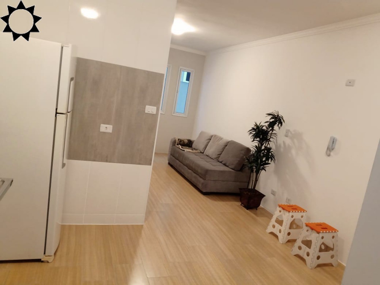 Casa à venda com 2 quartos, 60m² - Foto 1