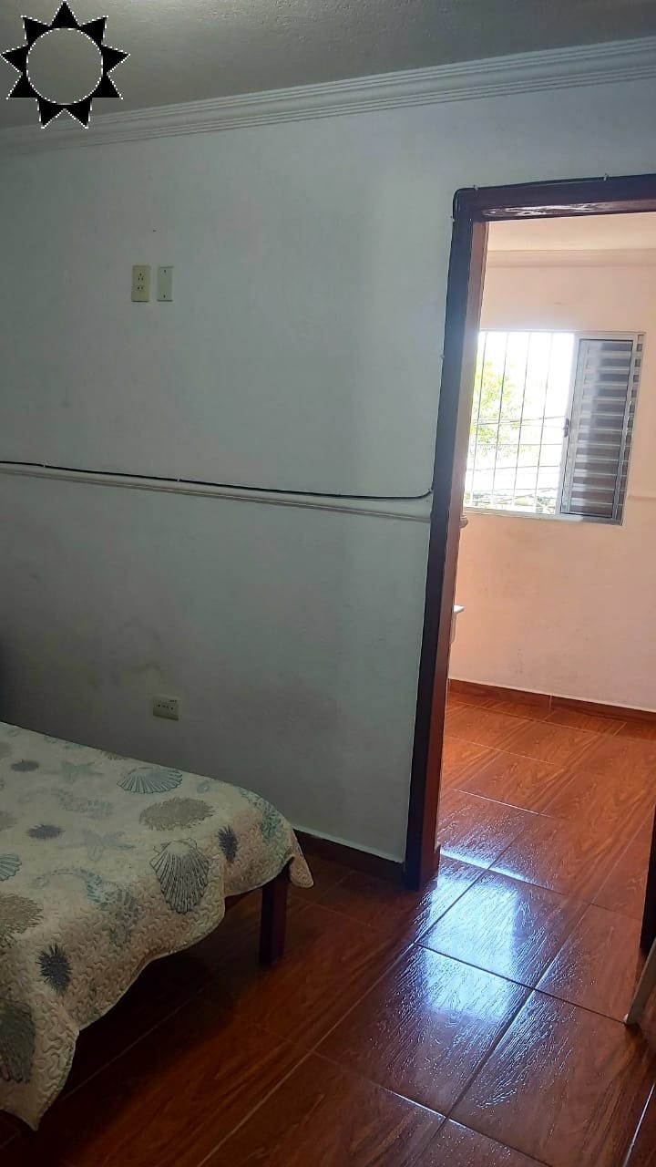 Casa à venda com 7 quartos, 300m² - Foto 2