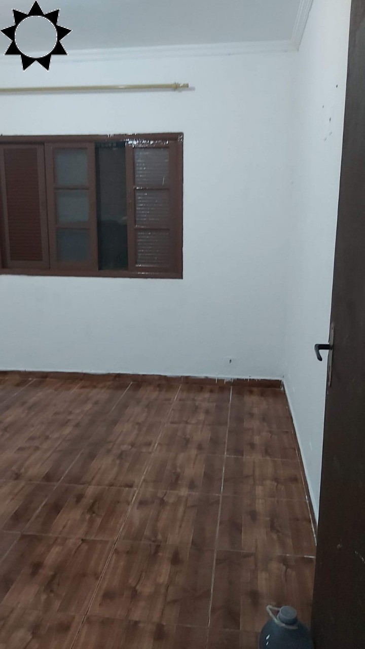 Casa à venda com 7 quartos, 300m² - Foto 30