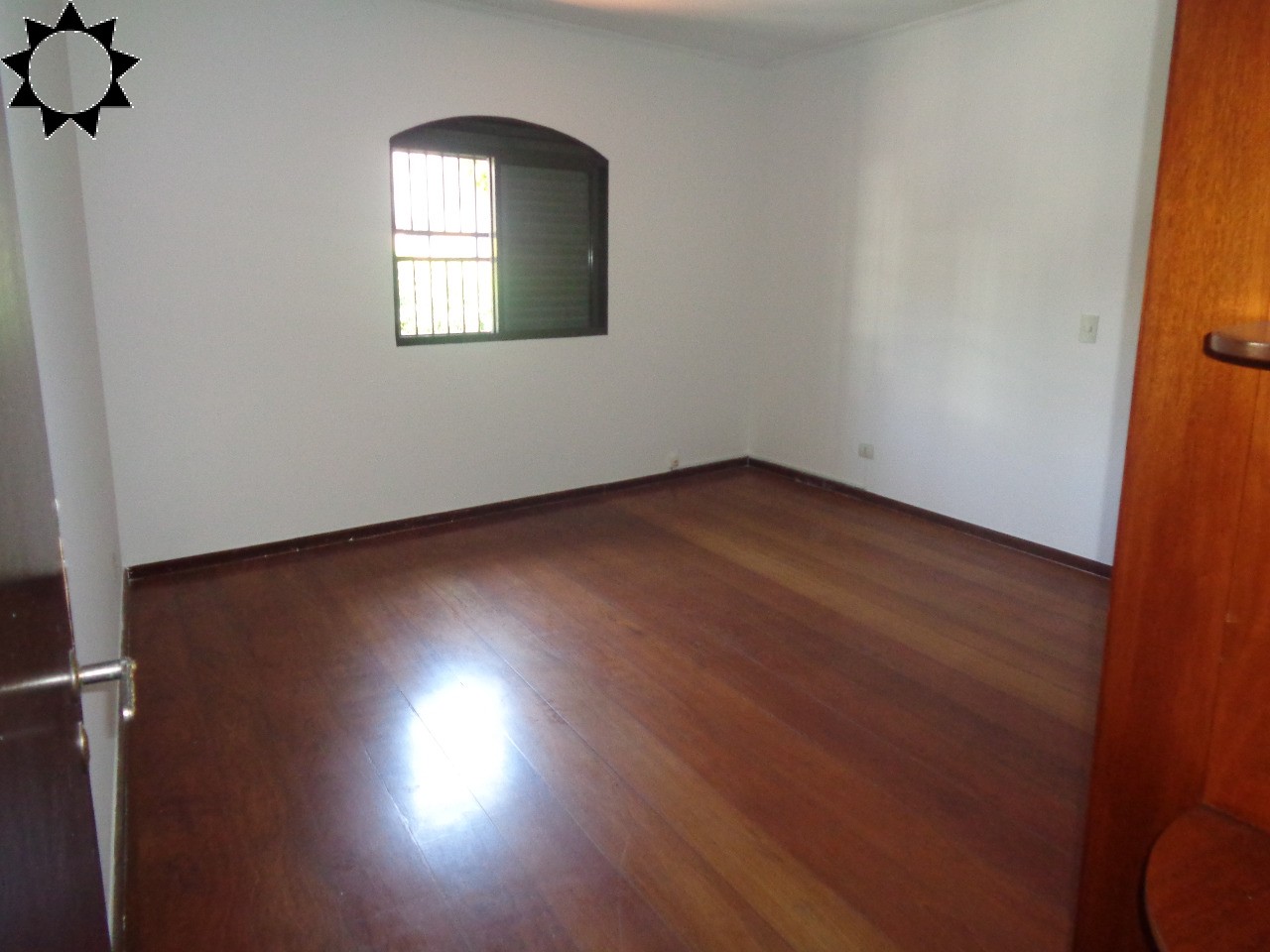 Casa à venda com 4 quartos, 247m² - Foto 18