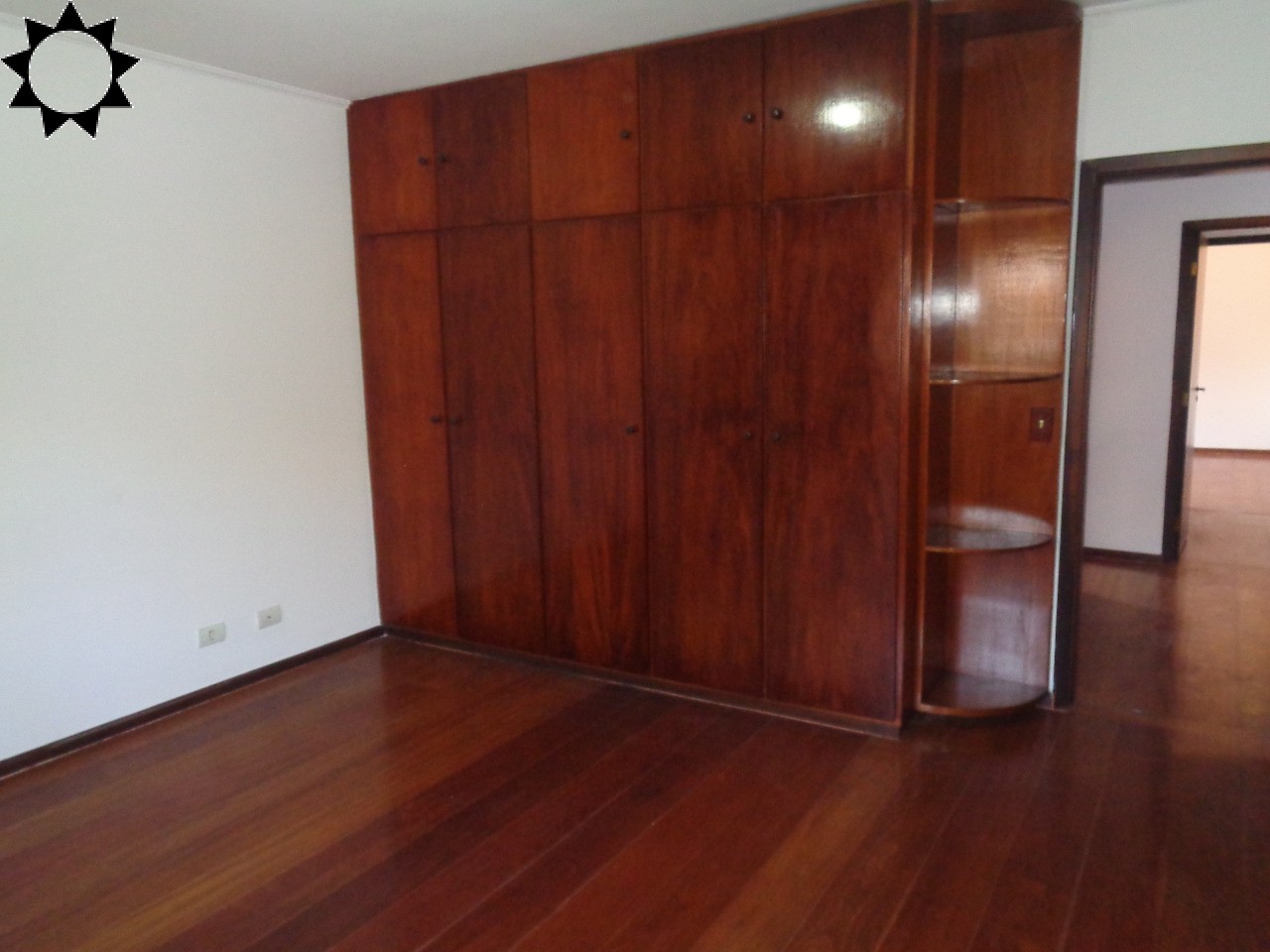 Casa à venda com 4 quartos, 247m² - Foto 19