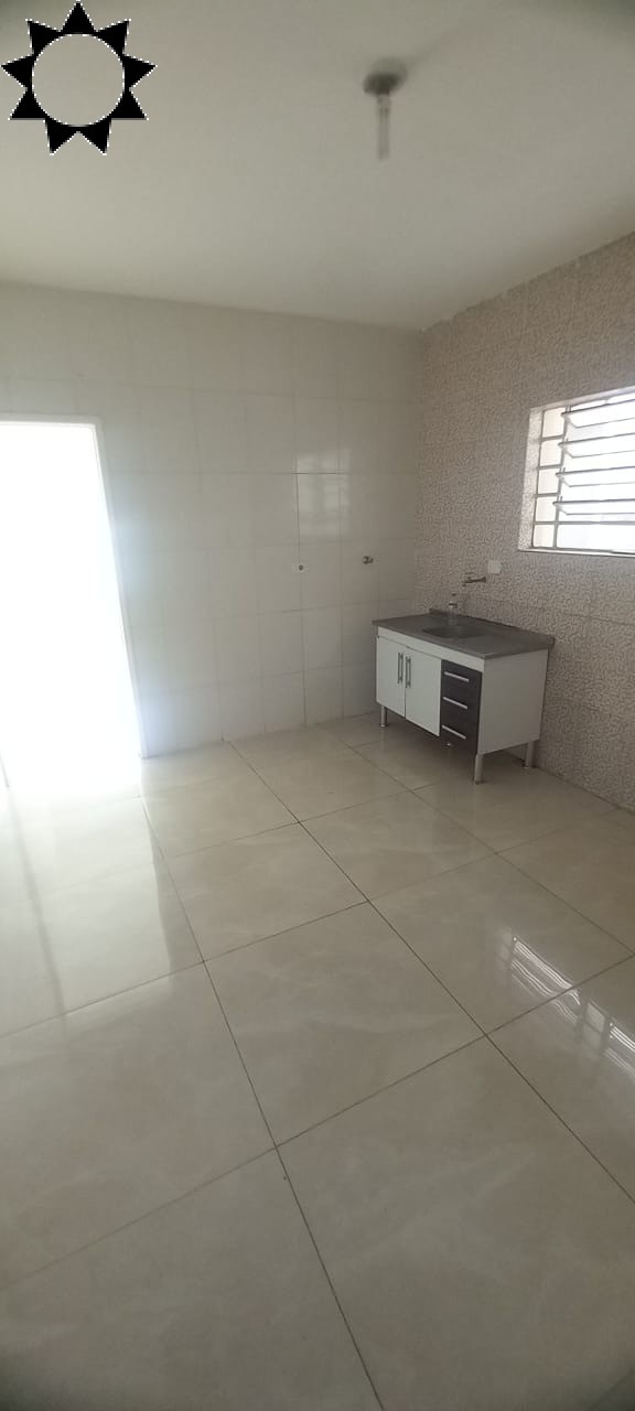 Casa à venda com 2 quartos, 125m² - Foto 2