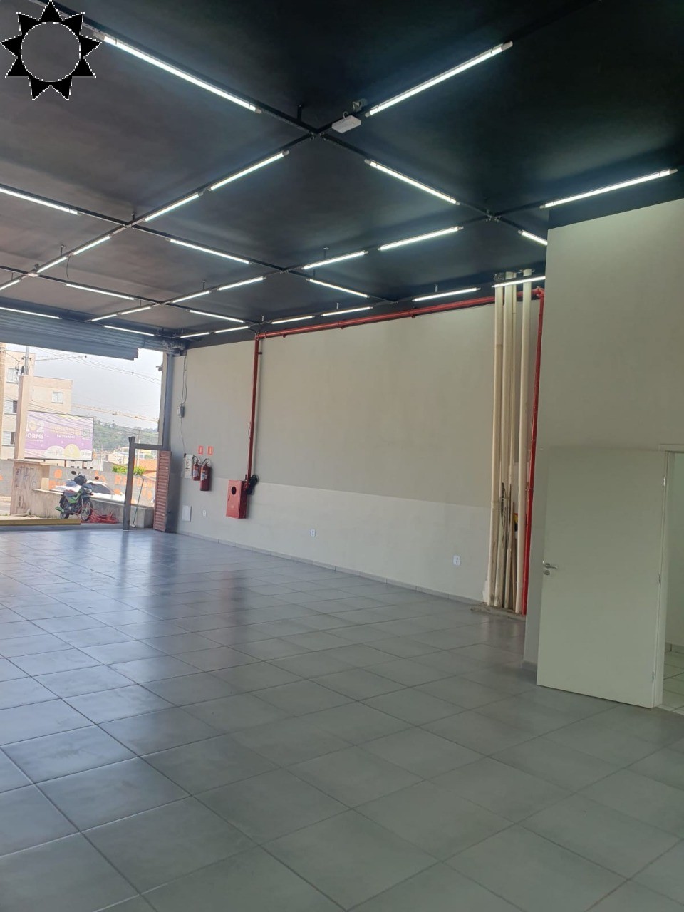 Depósito-Galpão-Armazém para alugar, 200m² - Foto 3