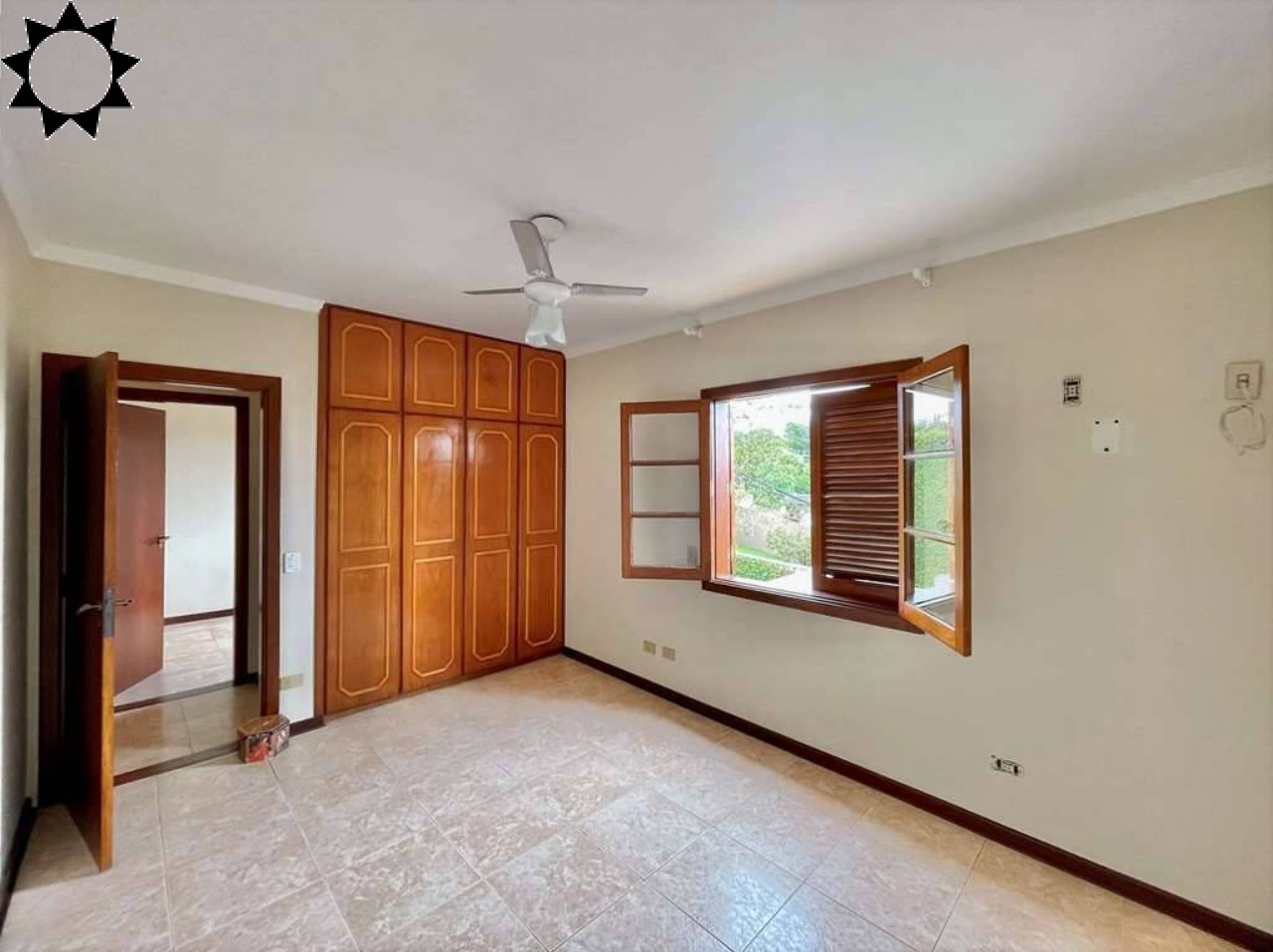 Casa à venda com 4 quartos, 356m² - Foto 26