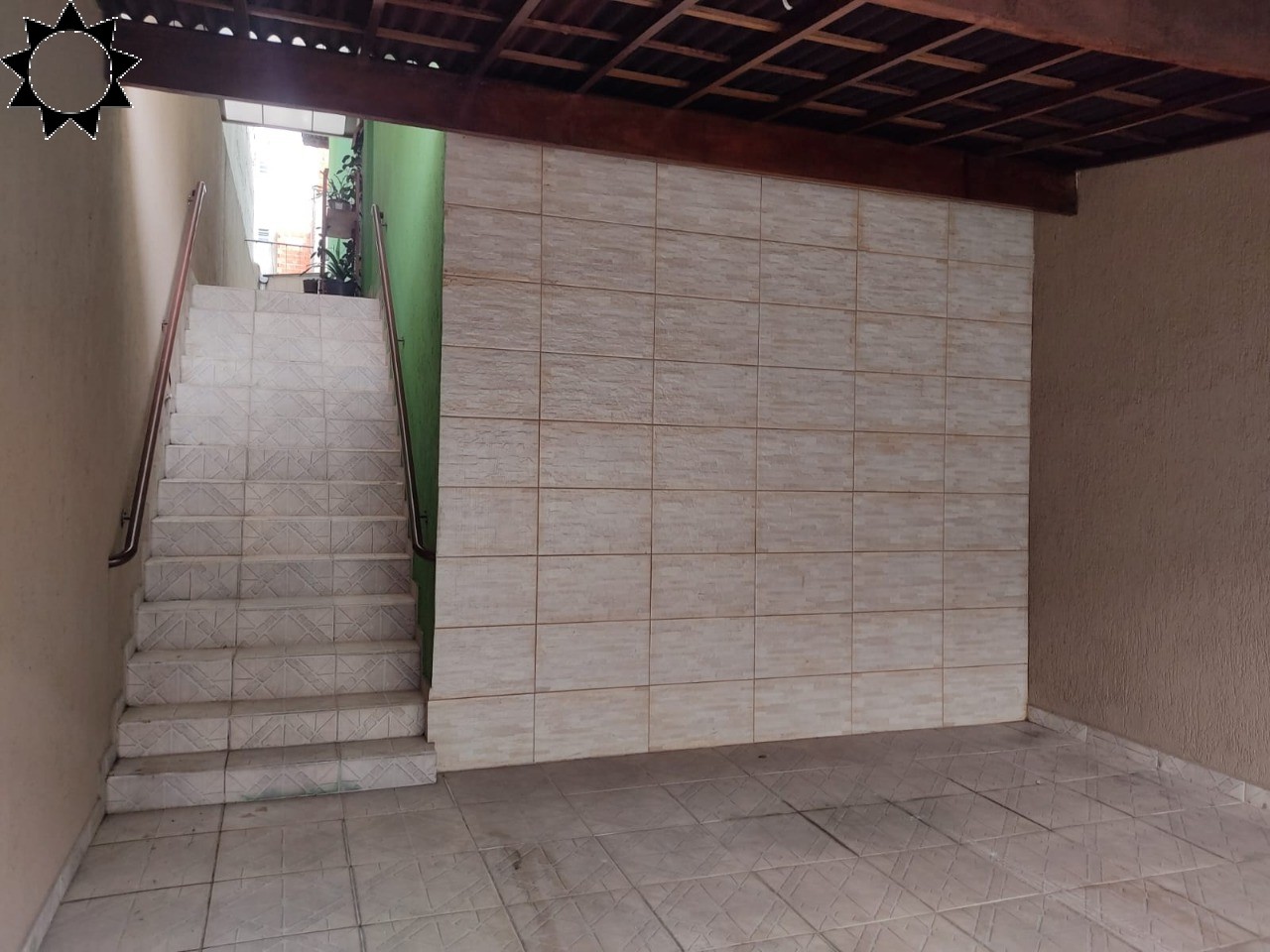 Casa à venda com 3 quartos, 168m² - Foto 2