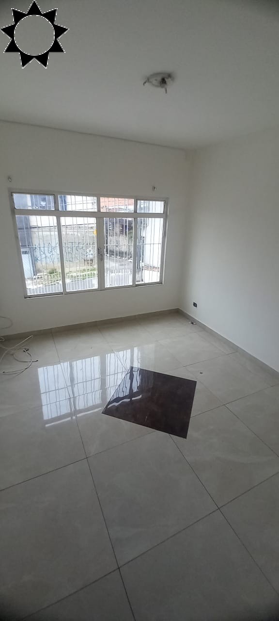 Casa à venda com 2 quartos, 125m² - Foto 1