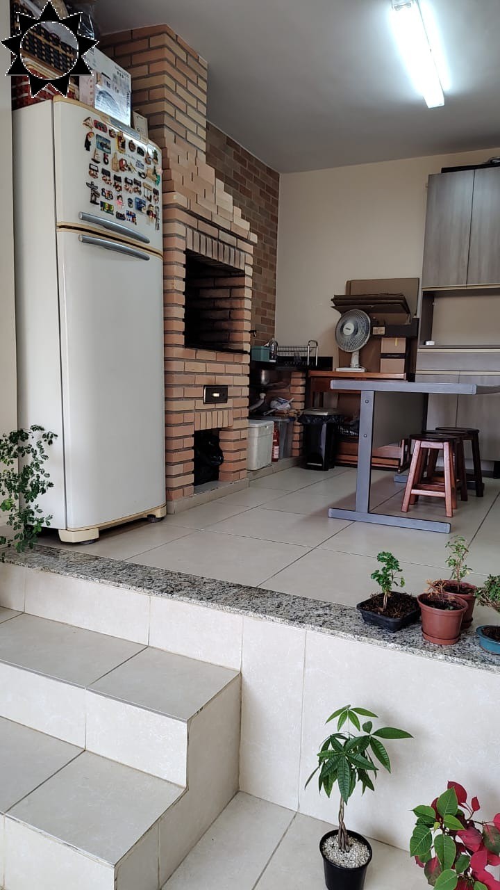 Casa à venda com 3 quartos, 188m² - Foto 12