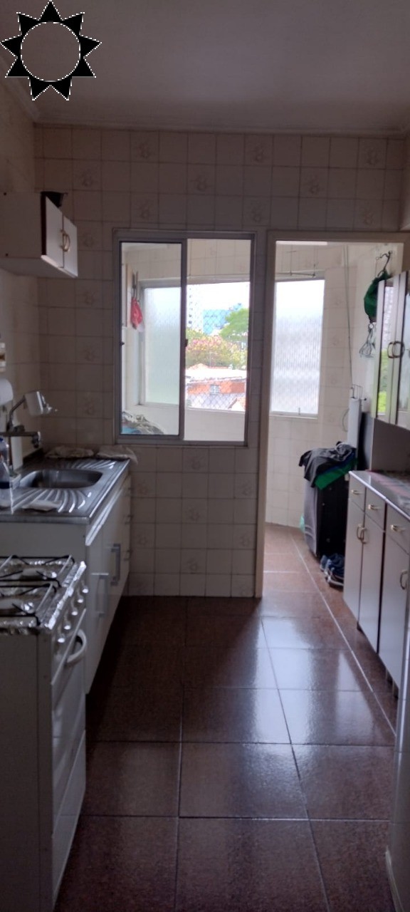 Apartamento à venda com 2 quartos, 75m² - Foto 3