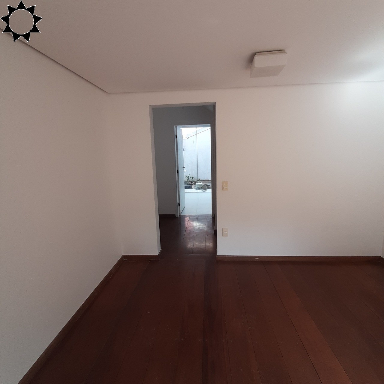 Casa à venda com 2 quartos, 80m² - Foto 10