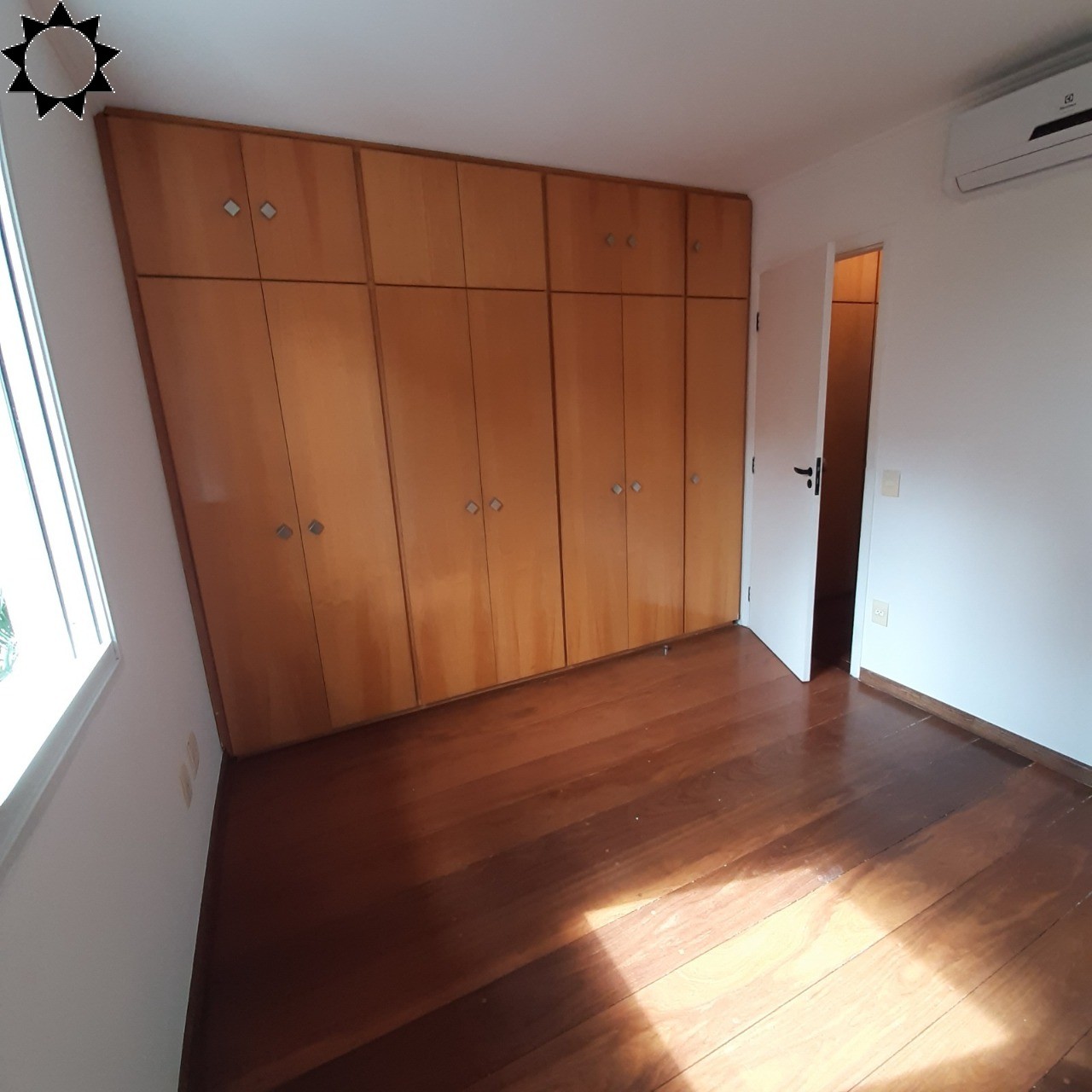 Casa à venda com 2 quartos, 80m² - Foto 7