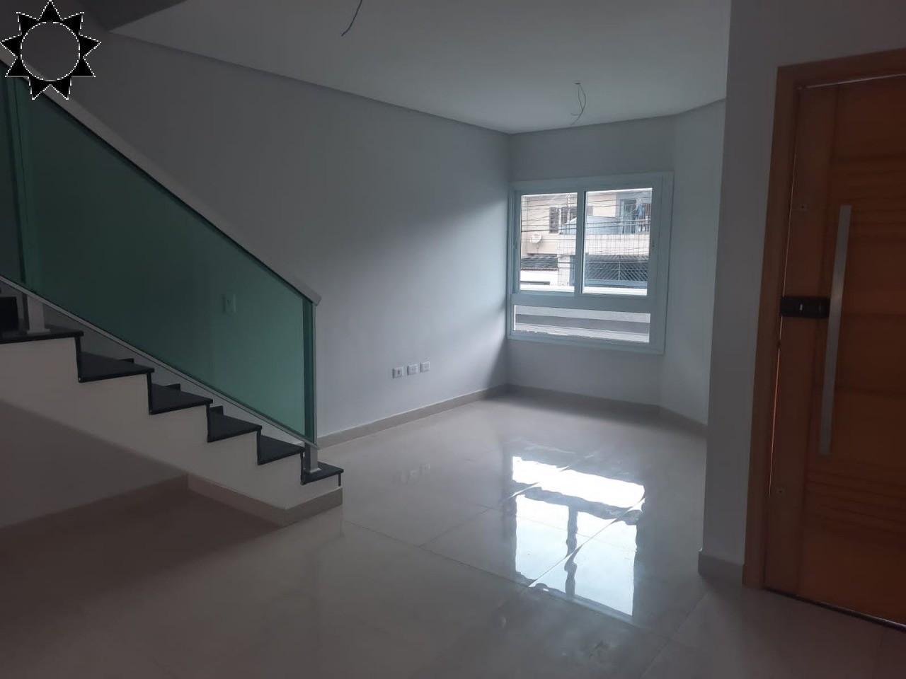 Casa à venda com 3 quartos, 170m² - Foto 1