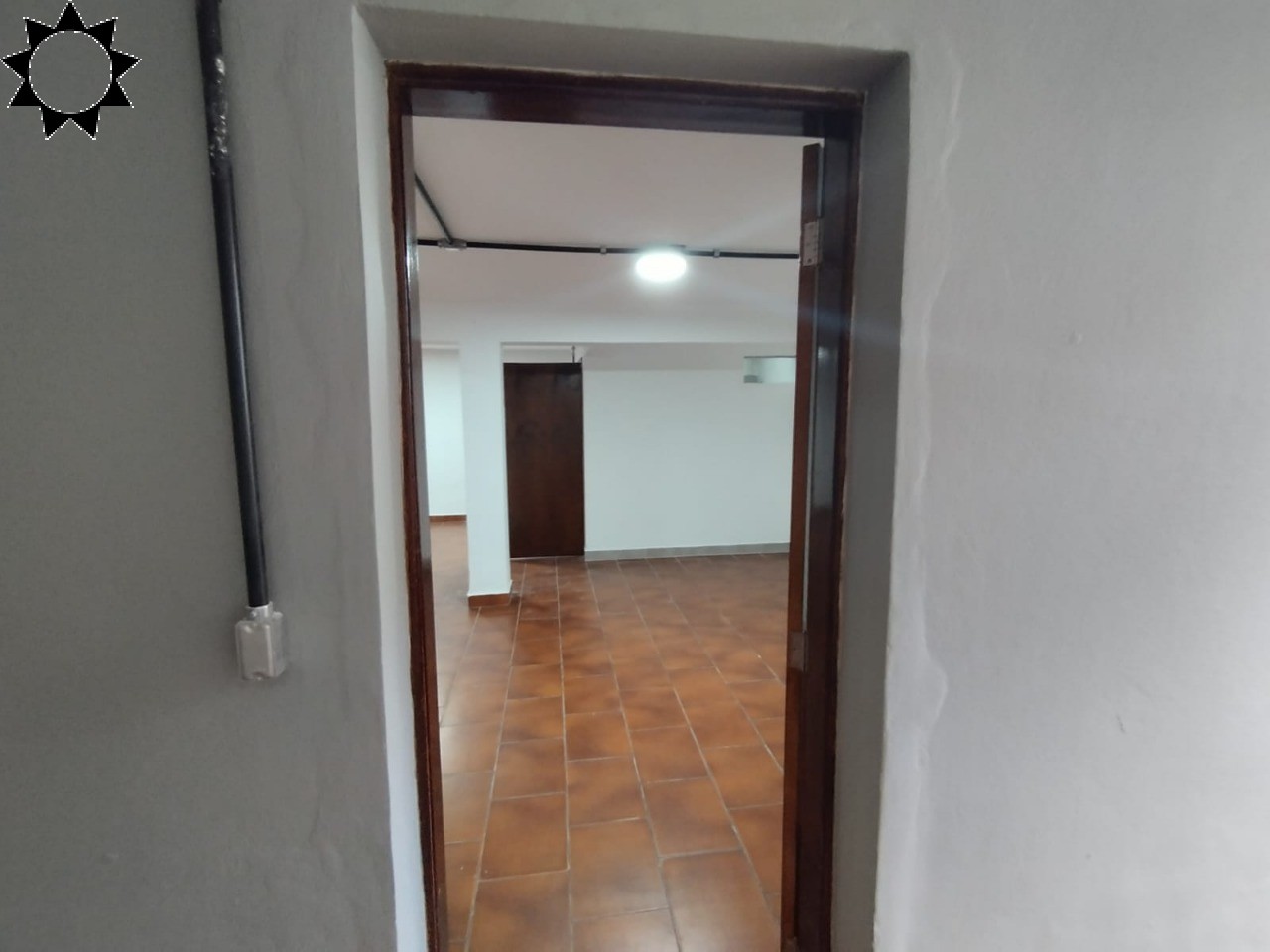 Prédio Inteiro para alugar, 70m² - Foto 4