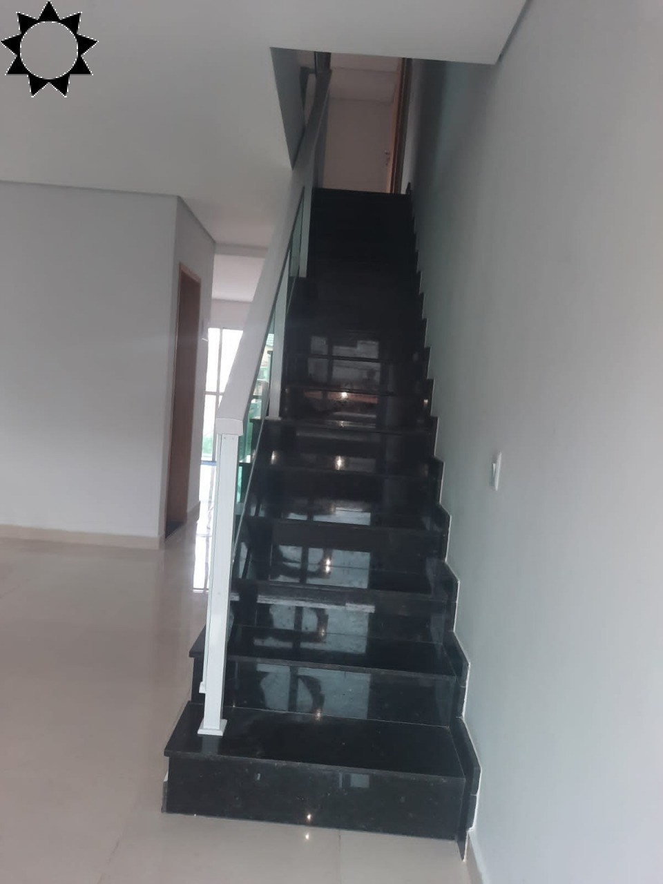 Casa à venda com 3 quartos, 170m² - Foto 4