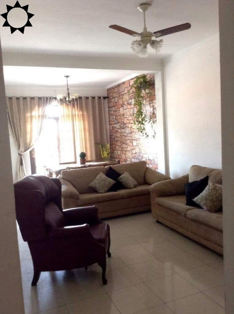 Casa à venda com 3 quartos, 188m² - Foto 1