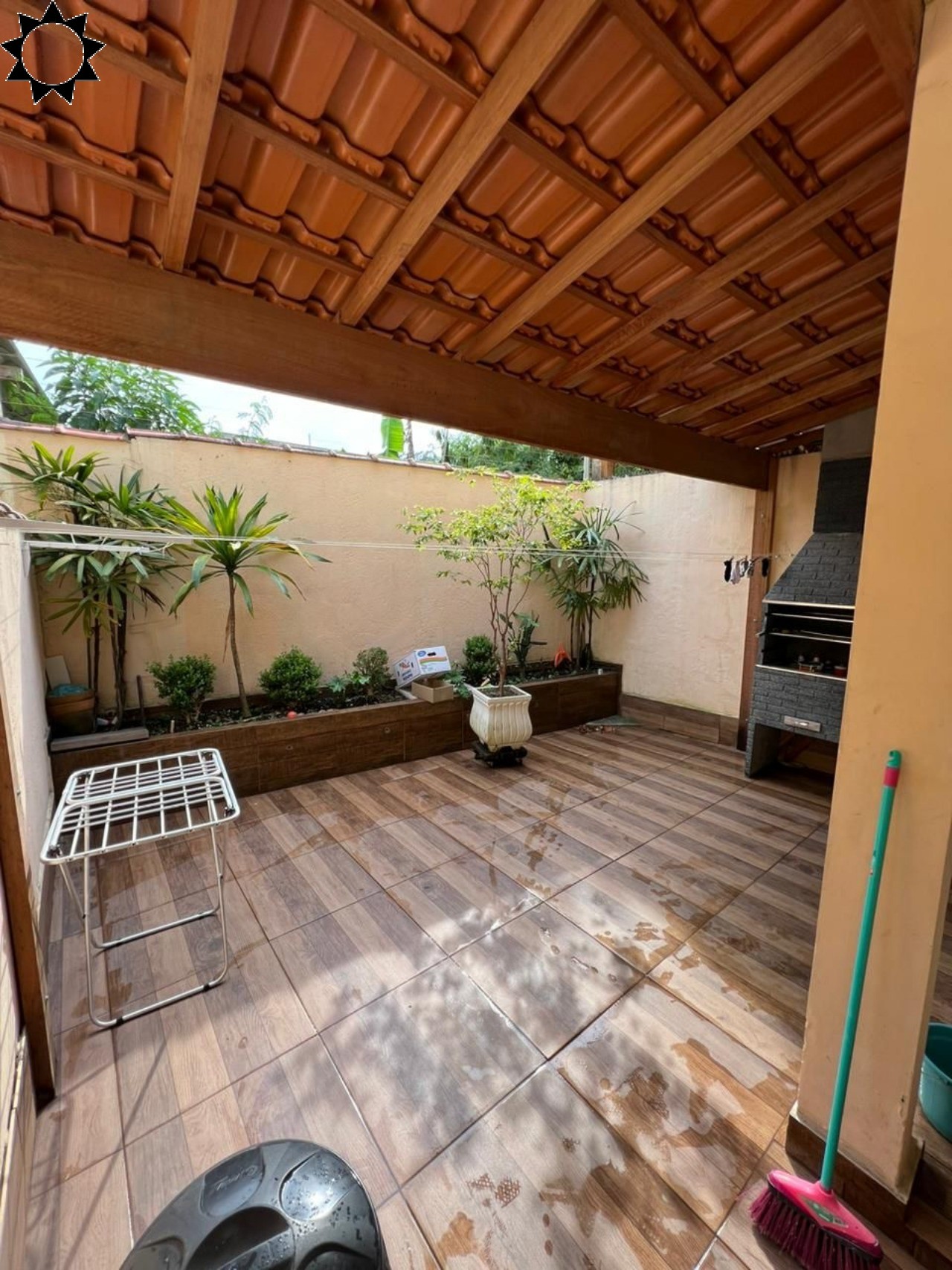 Casa à venda com 3 quartos, 89m² - Foto 2