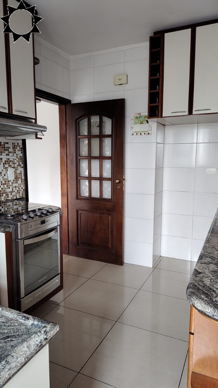 Apartamento à venda com 3 quartos, 76m² - Foto 2