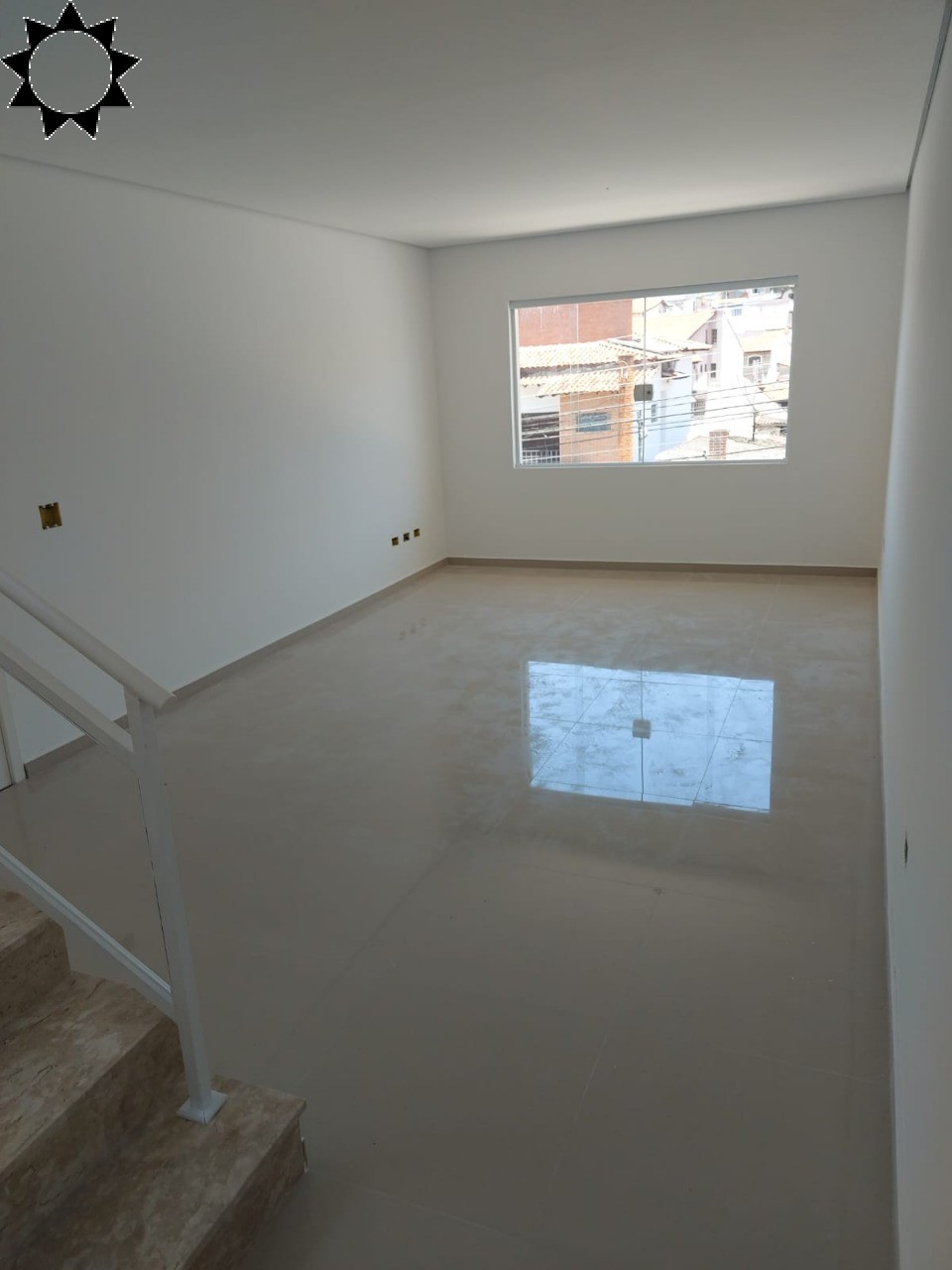 Casa à venda com 3 quartos, 171m² - Foto 1